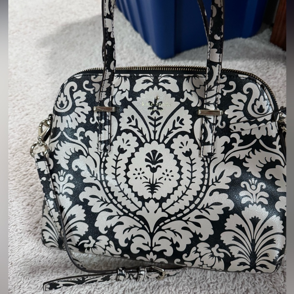 Kate spade - cross body purse - black & cream - Cedar Street Floral Maise